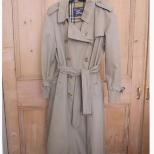 Vintage Burberrys trench (Offers welcome)